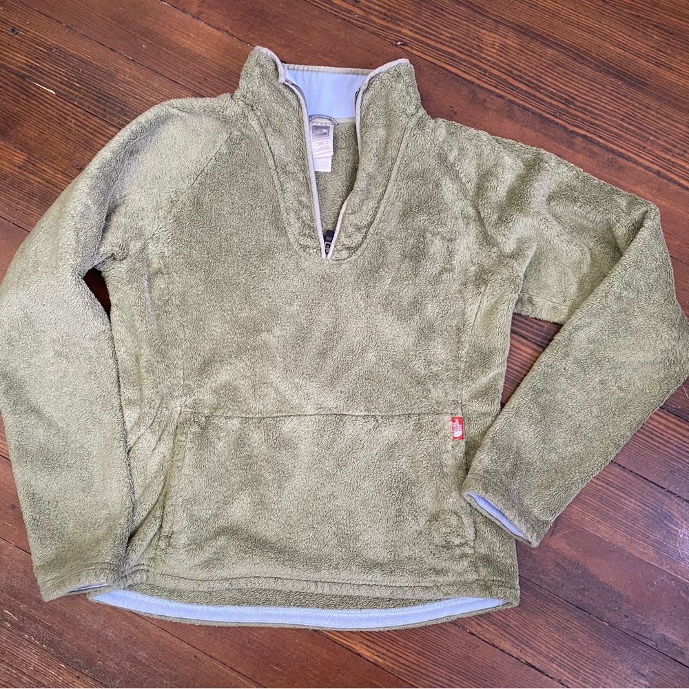 North Face Sweater size M